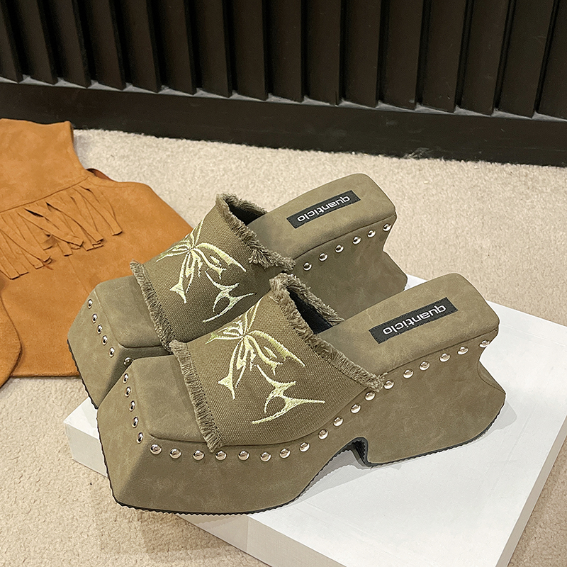 Punk Chunky Heels Slippers Sandals For Women Rivet Platform Slide Sandals Open Toe 2025 Summer Trendy Shoes Designer Women Shoes Square Toe Outdoor Be