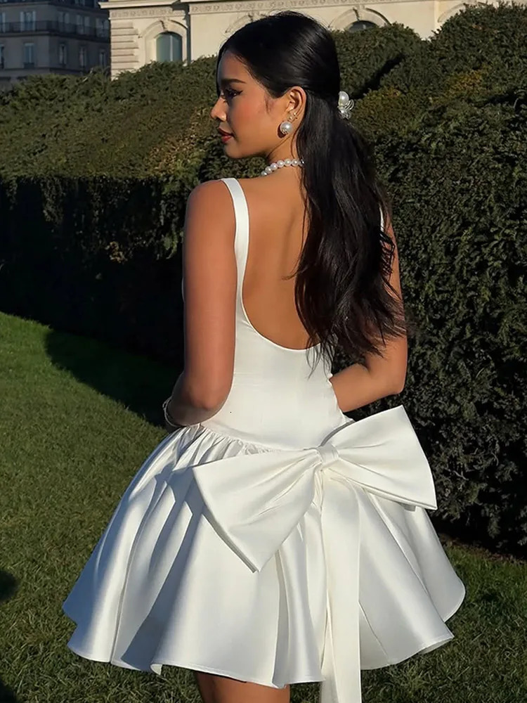 Elegant white satin backless 3D bow A-line dress for womens fashionable sleeveless high waisted mini dress 205 sexy party club robe 250320