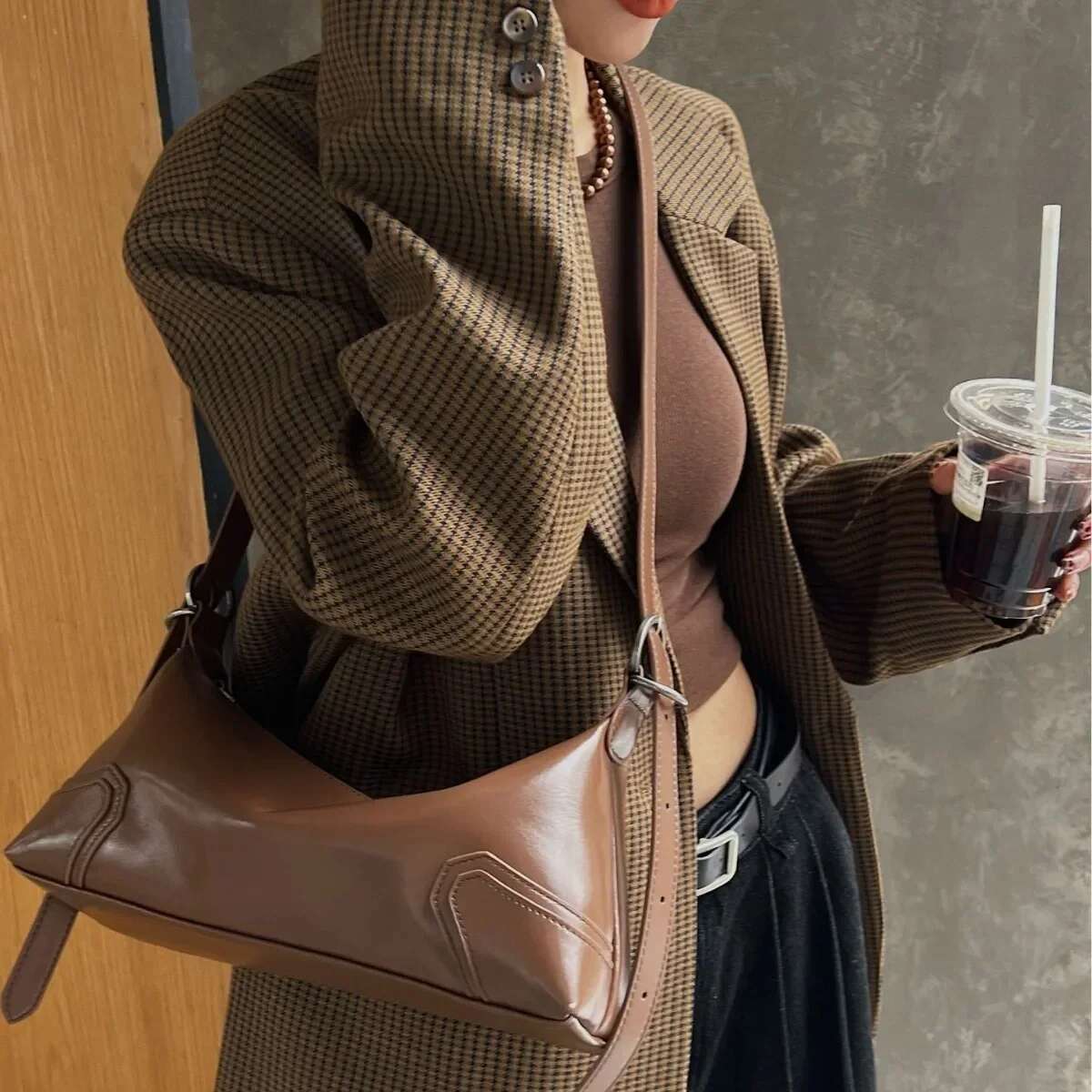 Retro Oil Wax Cow Leather Women Hobo Tote Glossy Easy To Clean Cowskin Female Single Shoulder Bag High-End Ladies Handbag Brown
