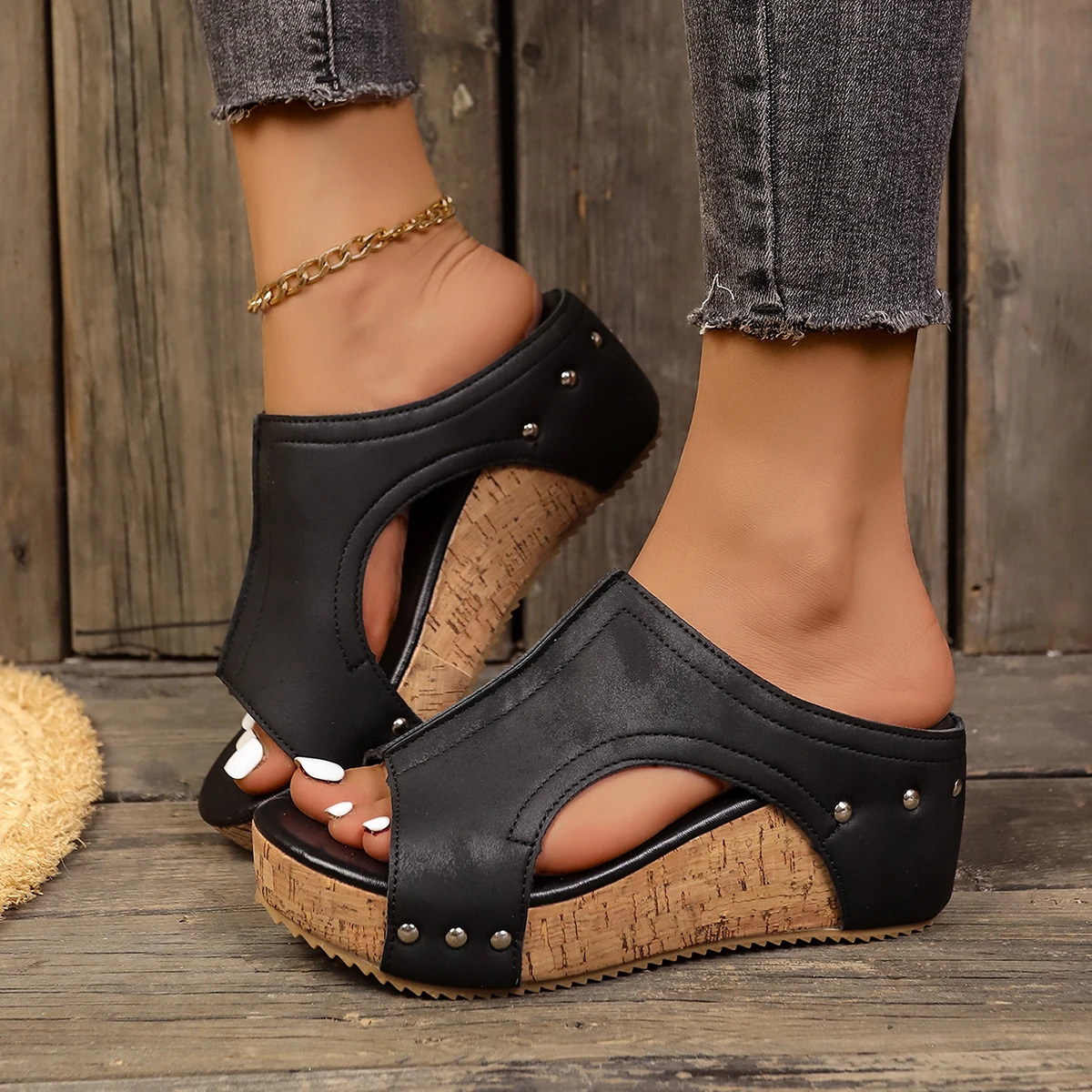Womens Slide Comfortable Shallow Leisure Outdoor Beach Slide Summer Fashion Wedding Sandals Womens Slide 250318