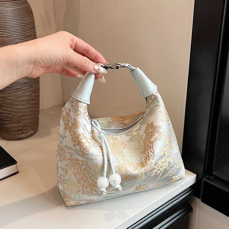 Versatile shoulder bag a fashionable Chinese embroidery handbag brand 2024 new Chinese fashion trend designer travel wallet Y250320