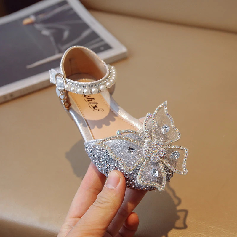Kids Girls Princess Sandals Butterfly Pearls Summer Dancing Shoes Children Shiny Glitters Flat Soles 250304