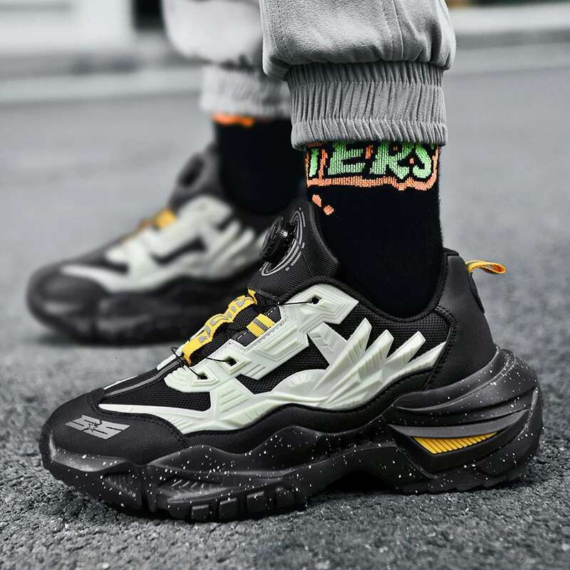 2025 Sneakers Male casual Men tennis shoes Trainer Race Breathable fashion loafers running Shoes