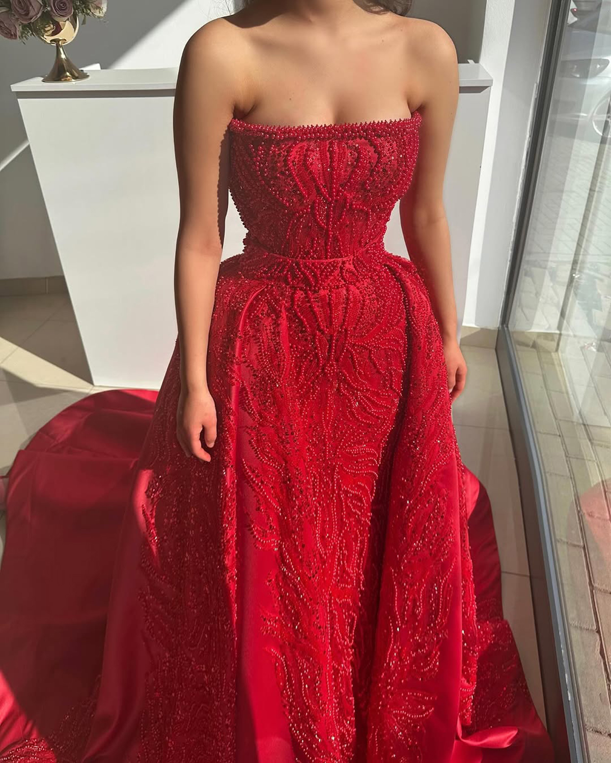 Elegant Evening Dresses Beading Strapless Prom Gowns Pearls Sleeveless Detachable Train Sequins Customized Princess Sweep Train Party Dress Vestidos D