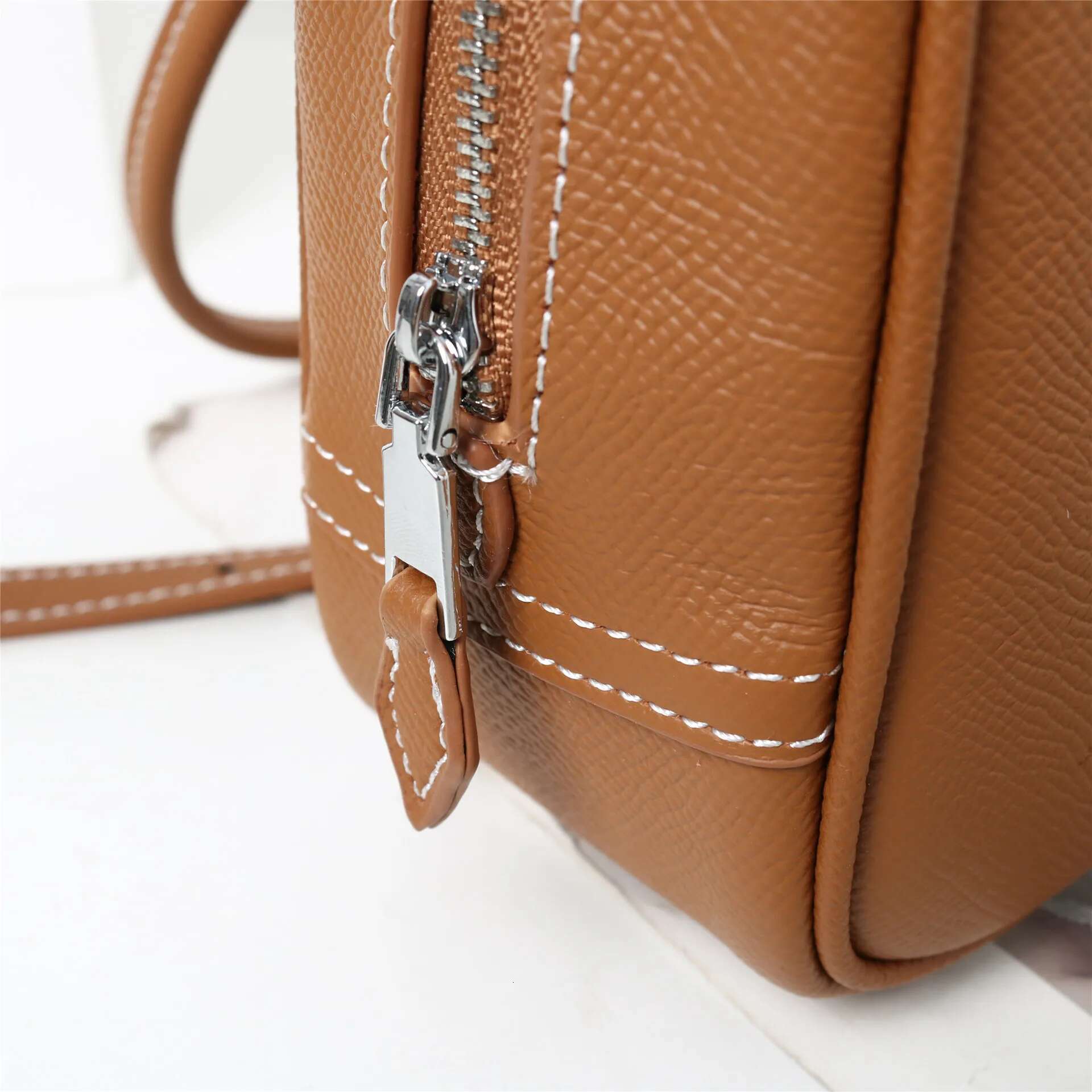 2024 New Fashion Genuine Women's Shoulder Bags Soft Leather Ladies Crossbody Bag High Quality Feather Handbags Brown