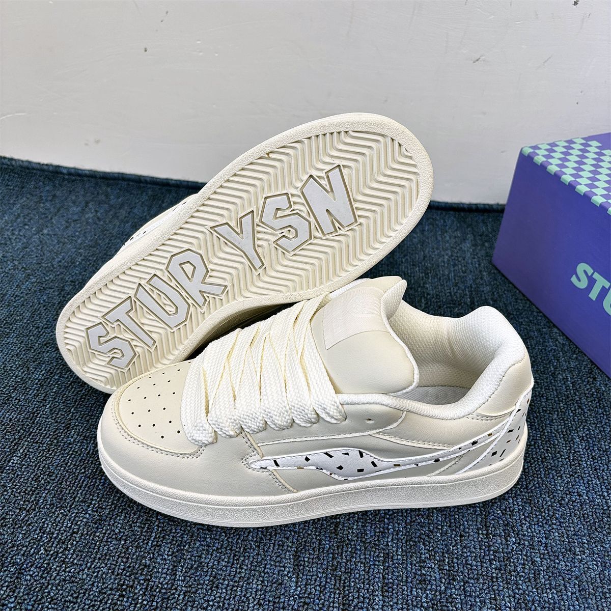 2025 new Korean version thick soled cream board designed for female students with multifunctional casual white shoes, fashionable bread shoes by desig