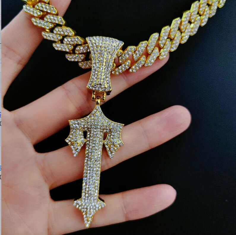 New alloy cross pendant with full dia Cuban chain hip-hop niche legendary big sword accessory