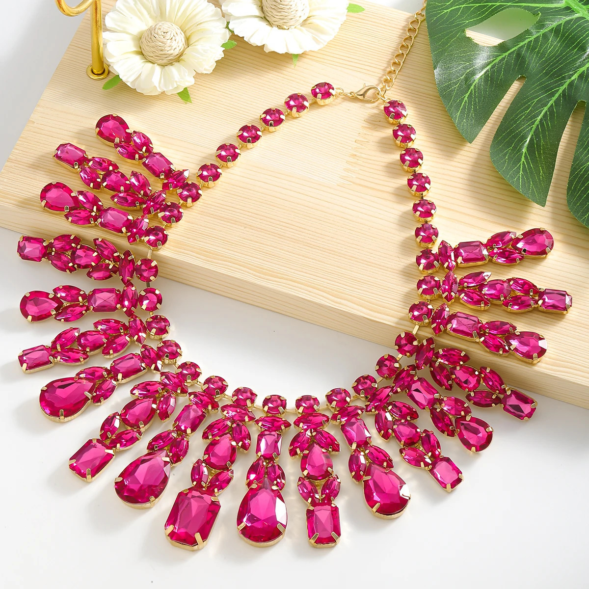 girlgo ious Full Rhinestone Pendant Necklace - Elegant Sparkling Jewelry Perfect for Parties Weddings and Special Occasions 250313