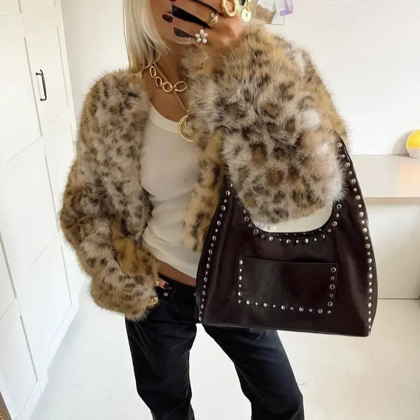 Retro Rivet Decorative Shoulder Bag Trendy Studded Purses Punk Inspired Motorcycle PU Leather Underarm Handbag For Women 250320