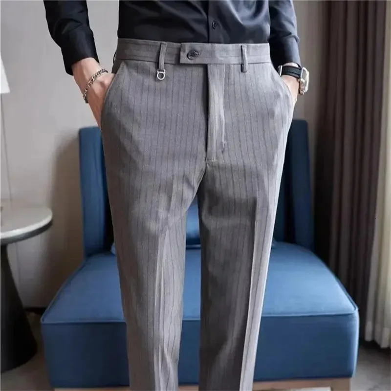 Dark Gray Mens Plaid Suit Pants Fashion Slim Streaks Trousers Korean Navy Blue Pantalones Hombre 28-3233343638 Male Pant 250320
