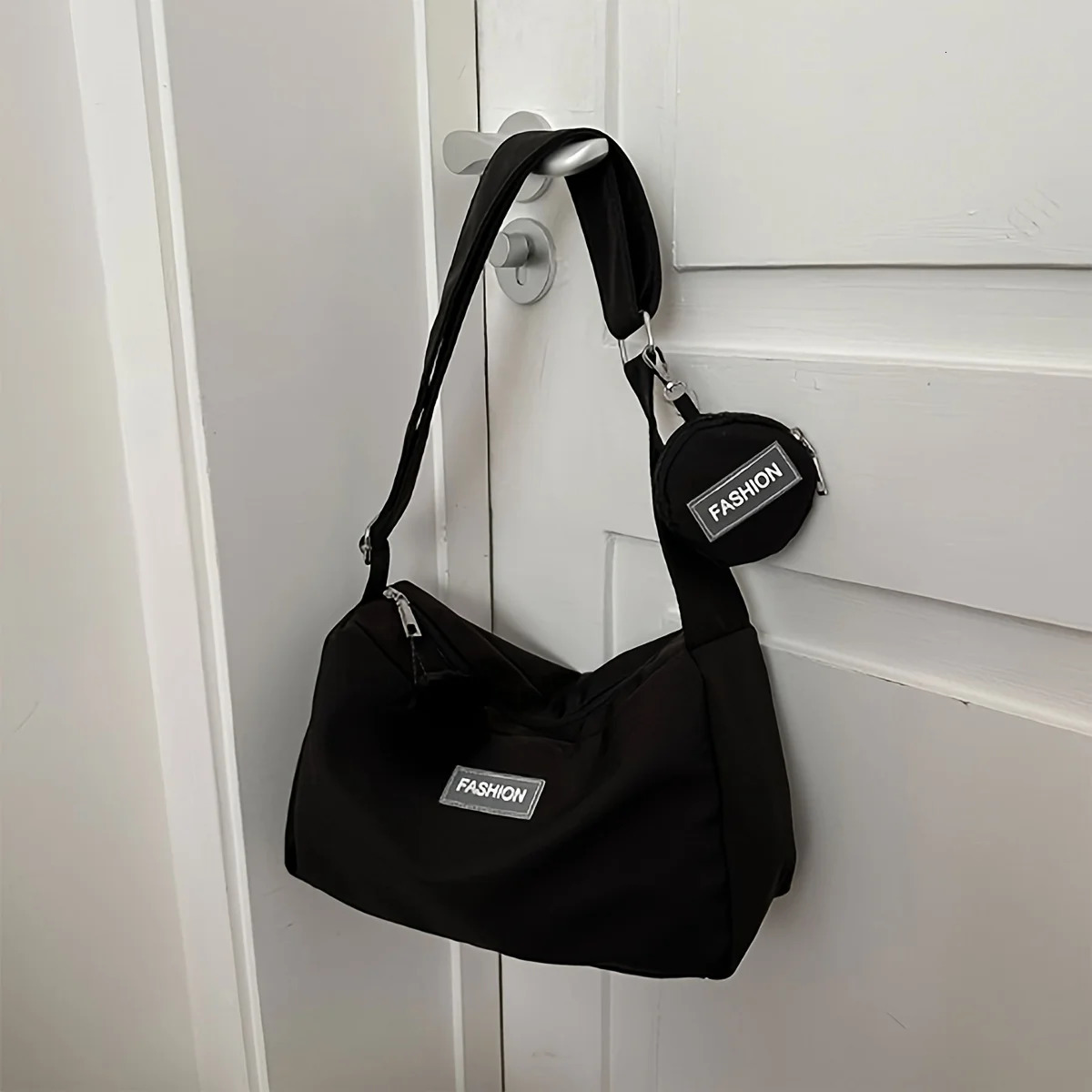 Simple and fashionable Oxford clothing shoulder bag trend retro large capacity handbag cross body one coat 250317