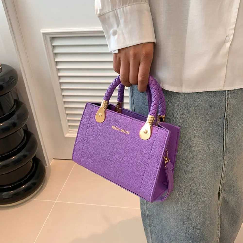 Elegant Aesthetic Square Bag New Fashion Woven Handbags Retro Shoulder Crossbody Bag Fashion Y250320