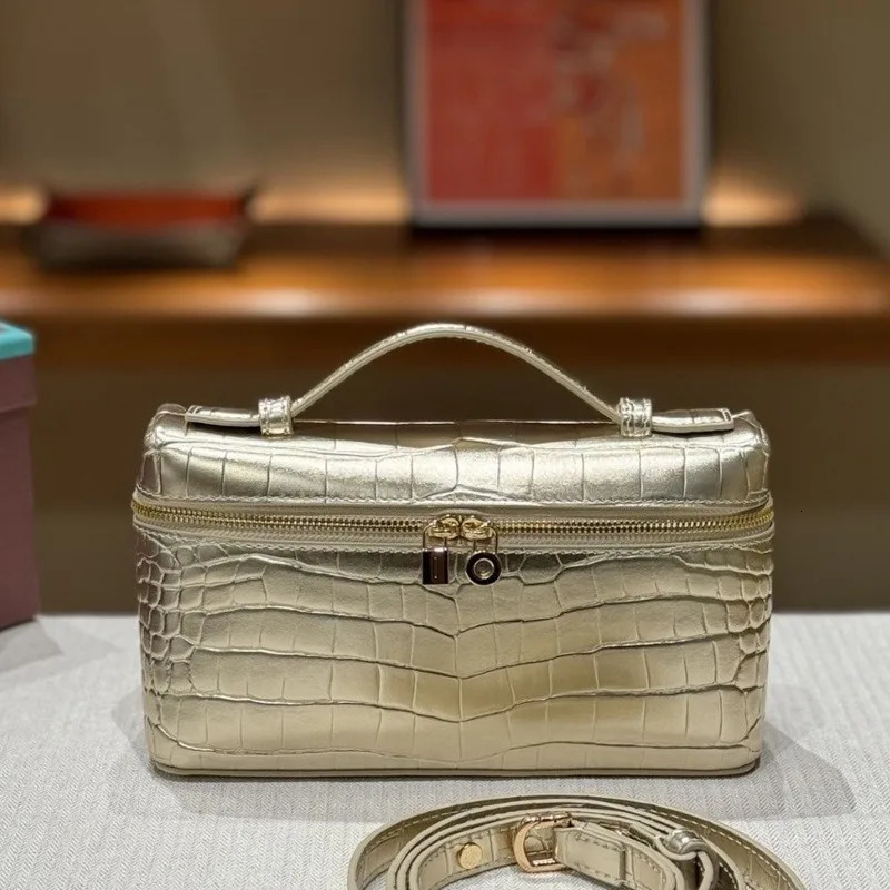 Home>Products>Crocodile Cowboy Lunch Box>Leather Square Bag>Fashion Lock Bag 250320