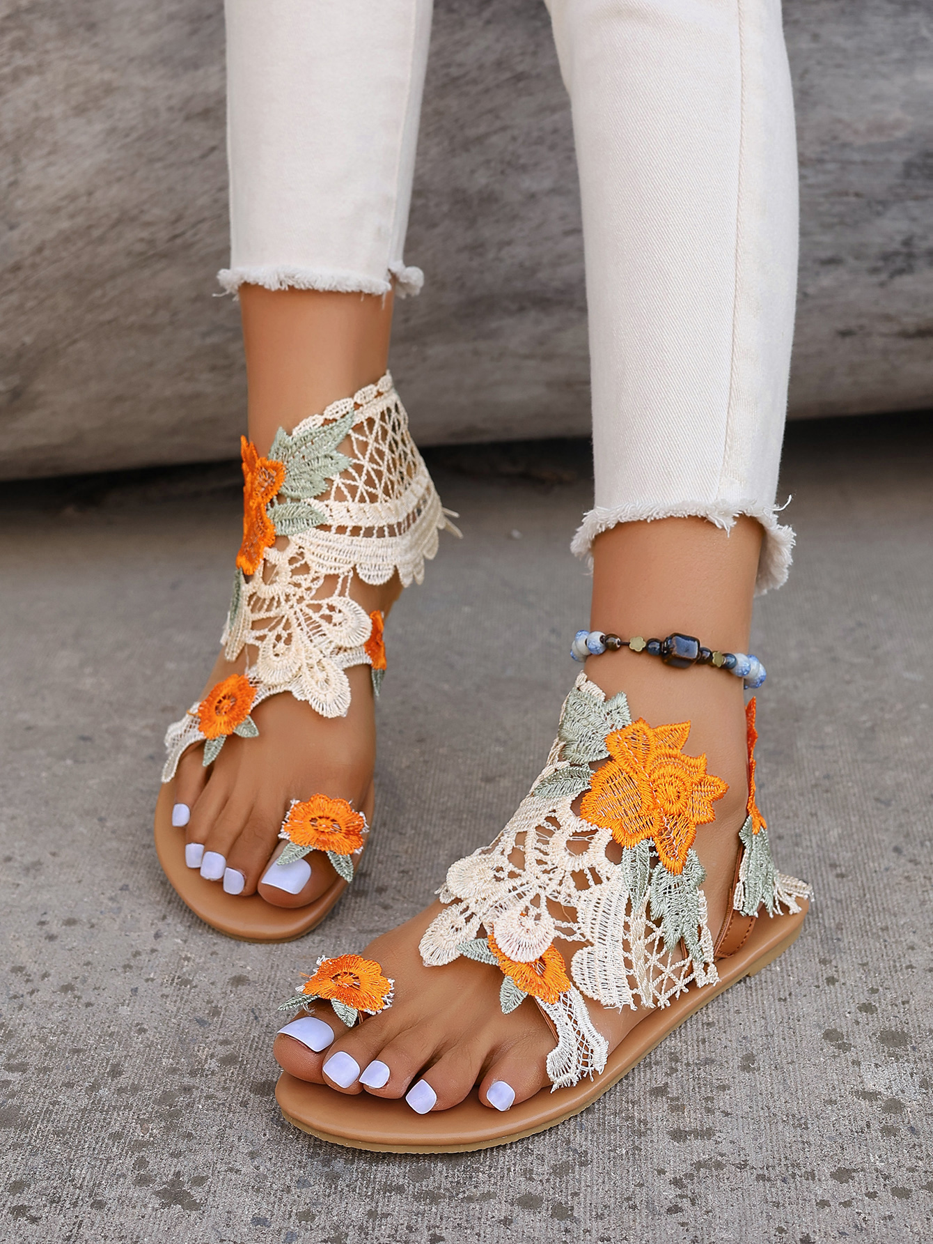 Women's Comfortable Flat Sandals Ideal for Summer Wear