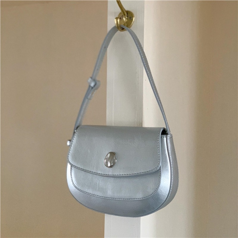 Simple Niche Style Solid Colored Shoulder Bag Classic Retro Design Messenger Bag