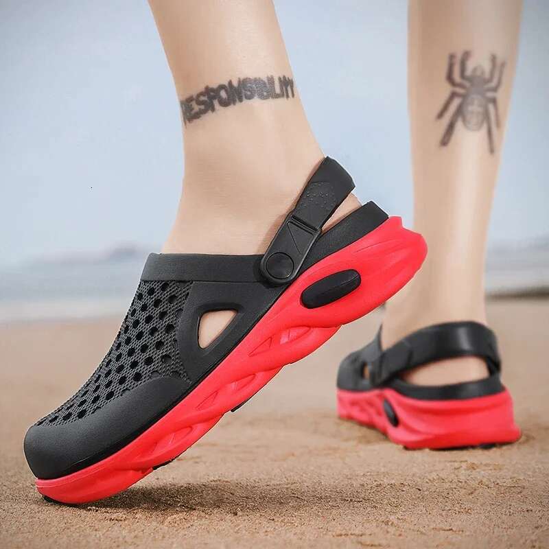 2024 Clogs Casual Summer Slipper Leisure Flip Ps Men Sandals Light Beach Shoes Sport Atos For Male