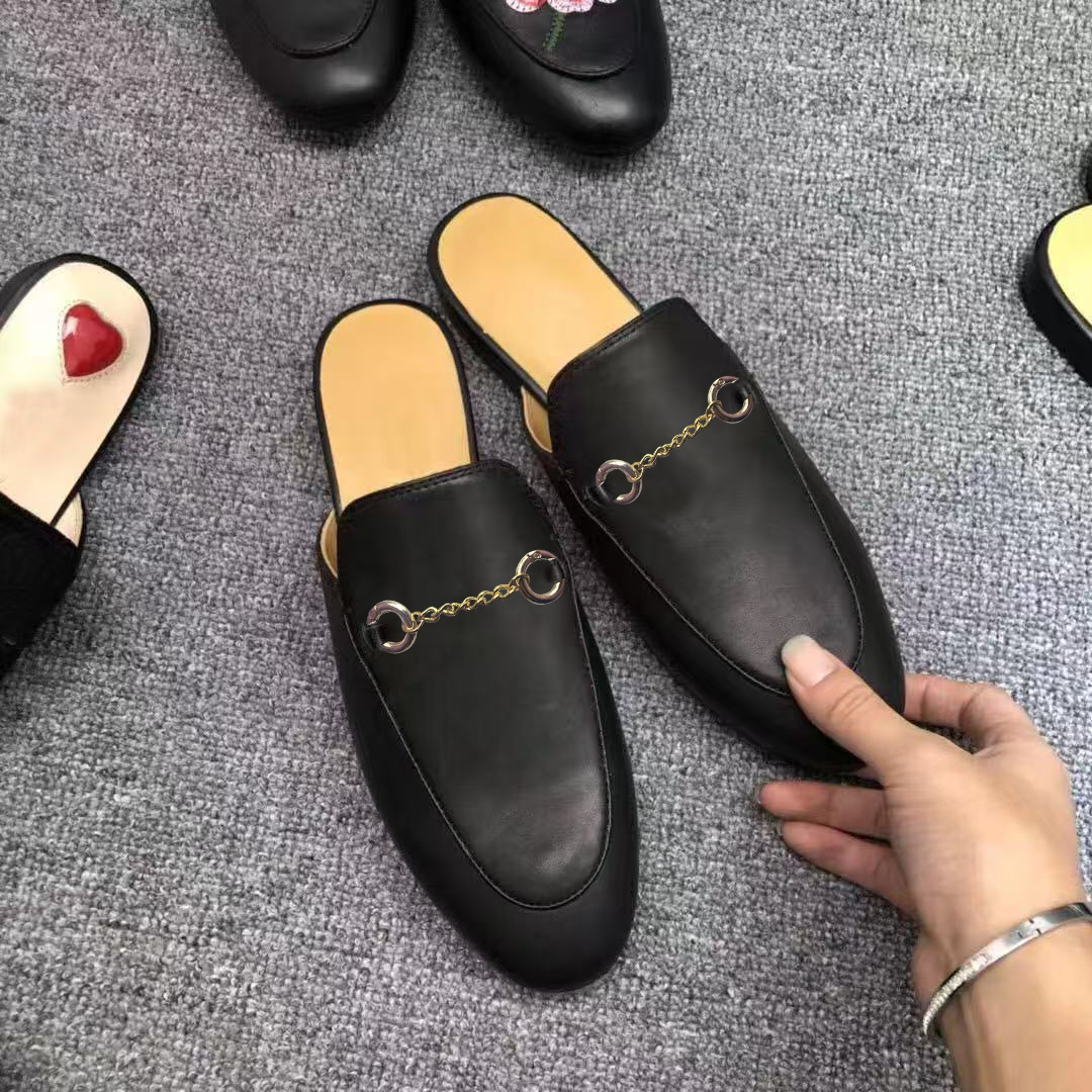 men Beach slippers classic Designer shoe Lazy Flat Baotou Flip flops 100% leather lady Slides Suede letter women shoes cowhide Metal man Sandals size 35-41-42-45 with box