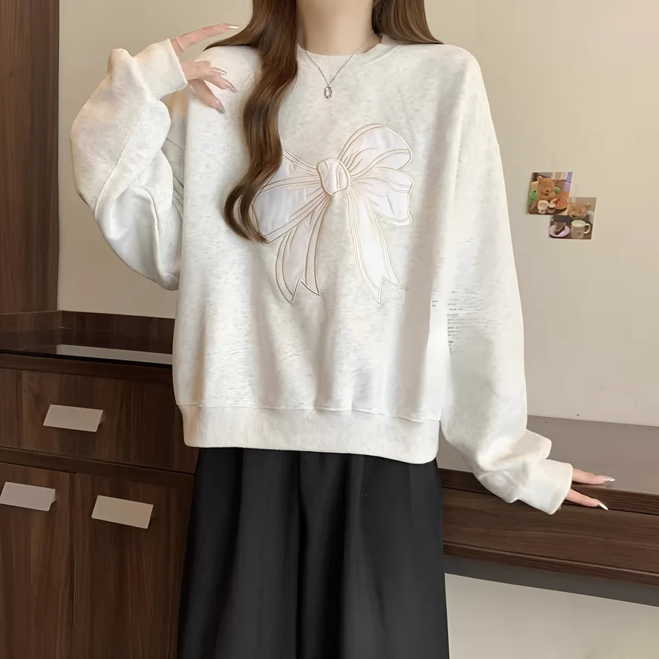 SpringSummer Womens Long Sleeve Elegant Retro Cream Hoodie Loose Korean Embroidered Tshirt with Butterfly Pattern 250312