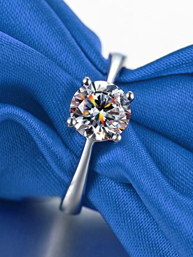 18KPT950 Womens Simple Four Claw Moissanite Proposal and Engagement 1 Diamond Ring
