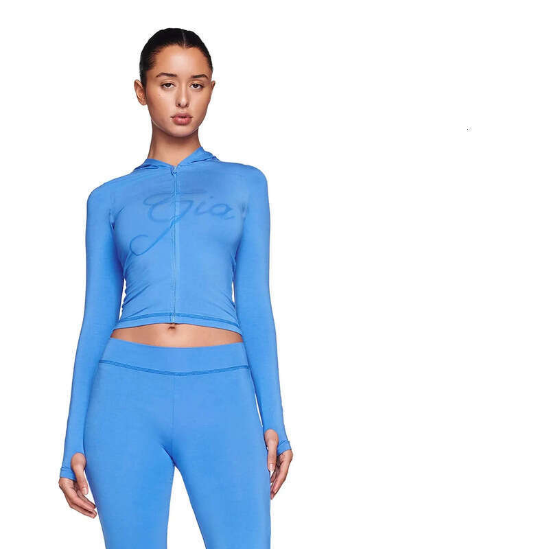 Tracksuits Women: Chic Two-Piece Set with Flared Pants, Zip-Up Top, and Long Sleeves - Ideal for Spring C260312
