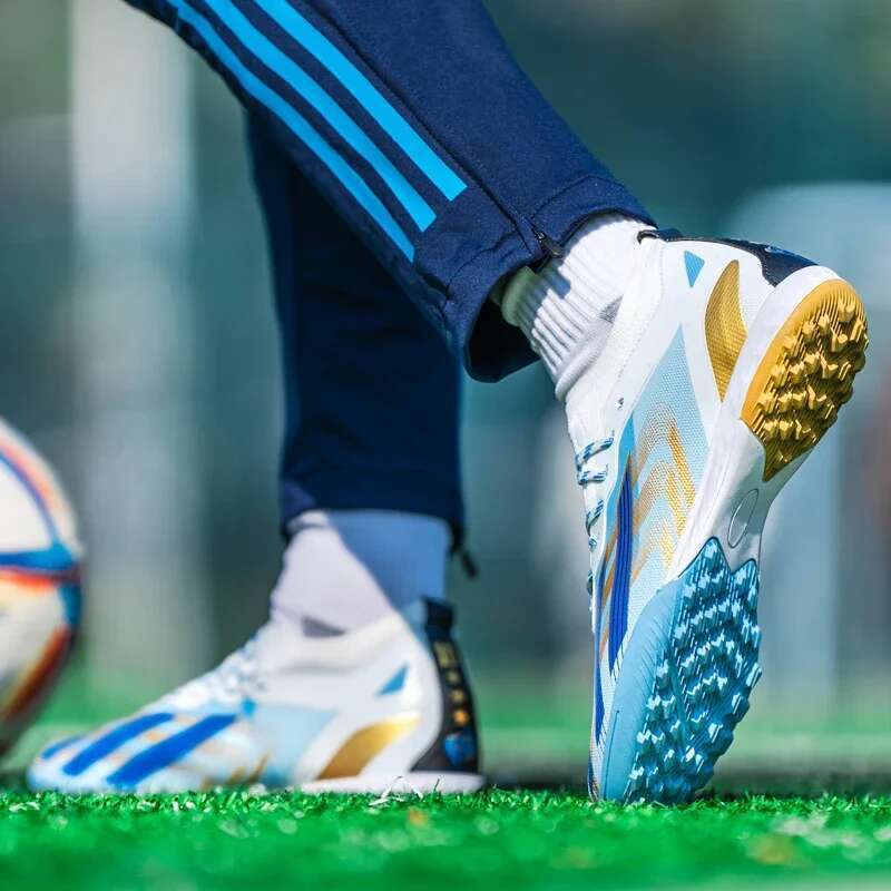 High Quality Ultralight Mens Shoes Non-Slip Turf Soccer 2025 Cleats for Kids TF/FG Training Football Boots Chuteira Campo