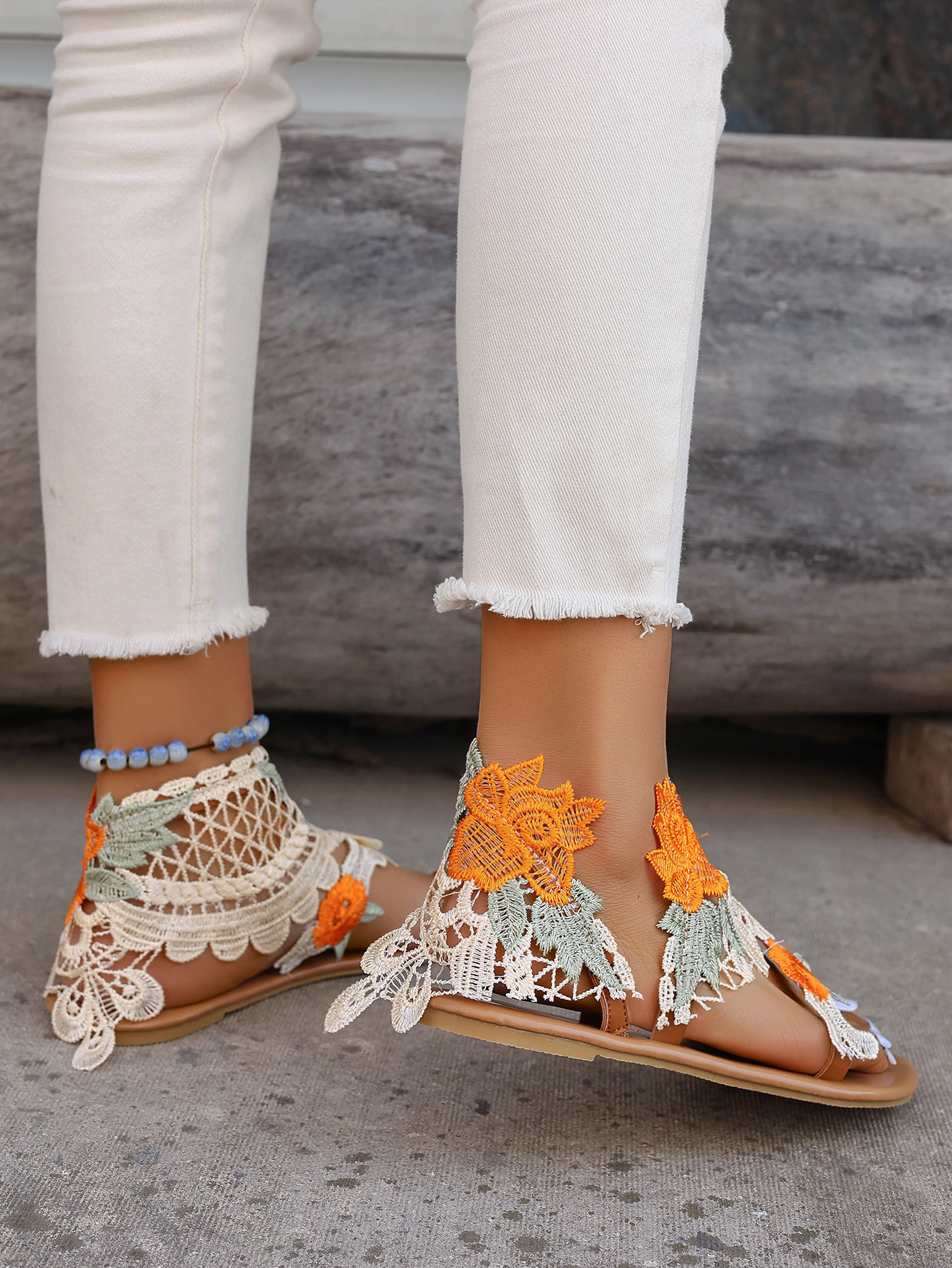 Women's Comfortable Flat Sandals Ideal for Summer Wear