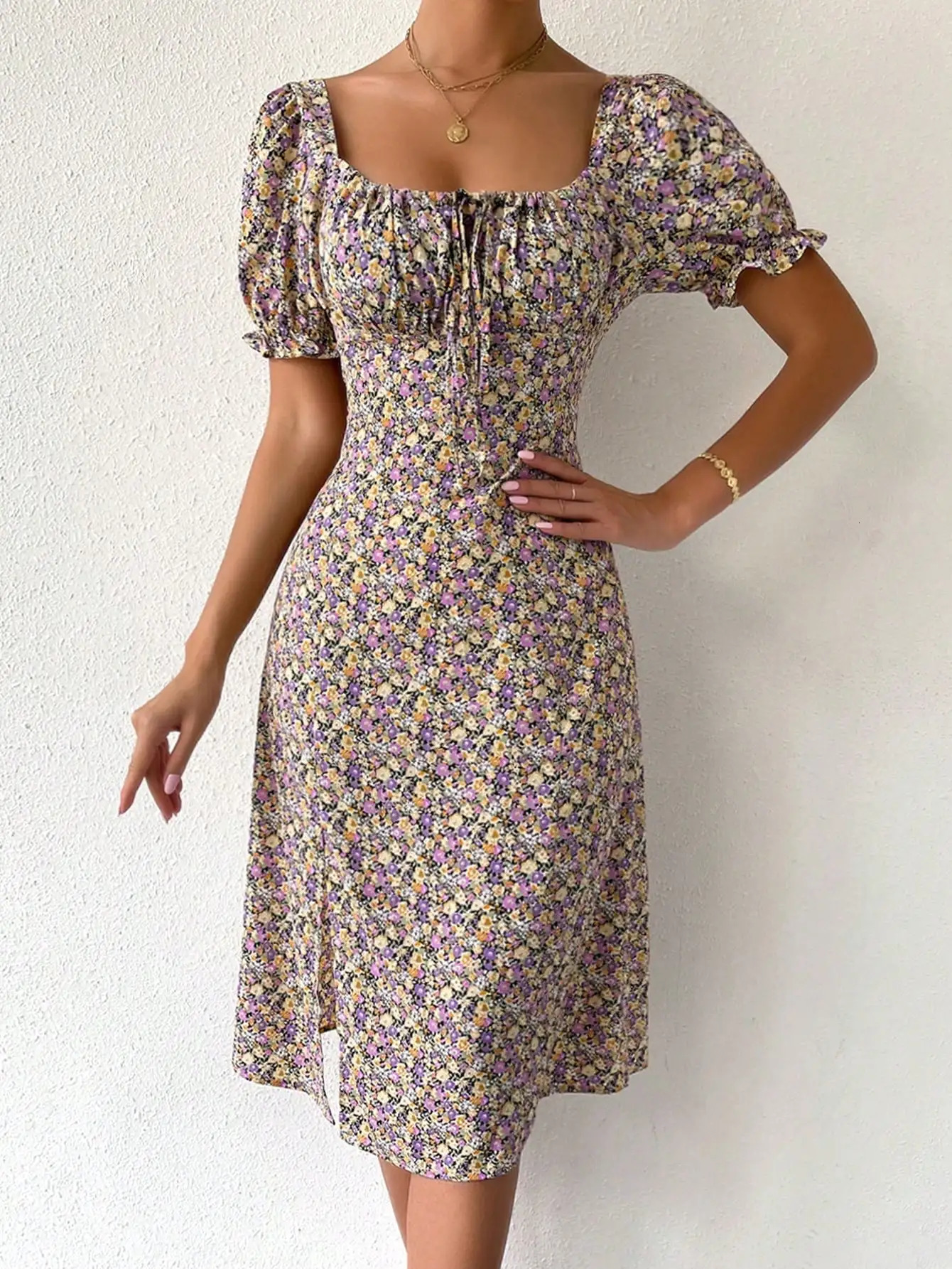 Elegant and fashionable womens clothing ordinary collar short sleeved full body printed pleated and sexy womens clothing 250317