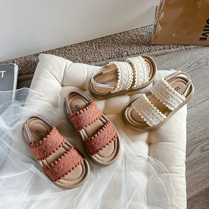 Girls Sandals 2025 Summer Straight Strap Casual Antislippery Children Students Retro Beach Kids Shoes for Girl 250304