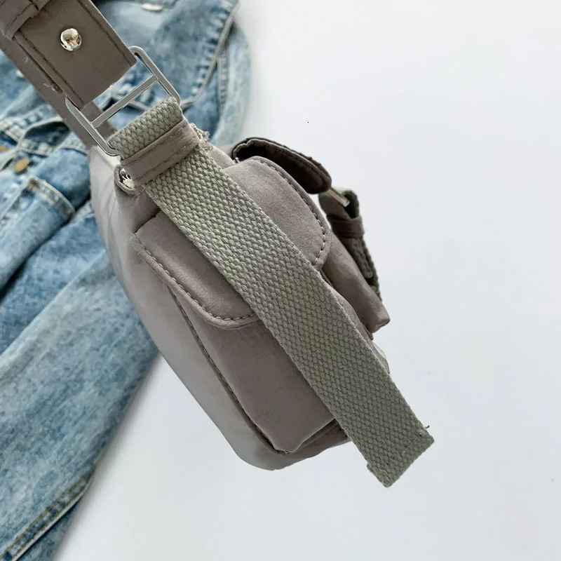 Womens shoulder bag casual multi pocket handbag lightweight nylon fashionable travel wallet 250320