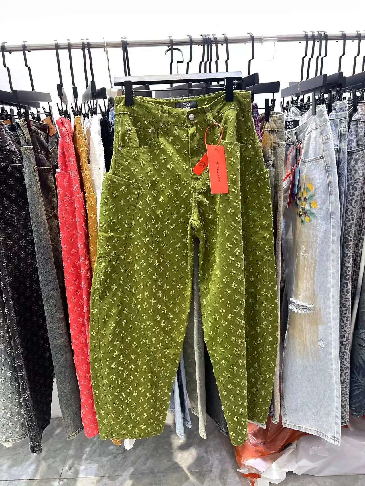 Designer Jeans New Personalized Jacquard Pattern Retro Emed Y2K Street Wear Jeans Long Pants Straight Tube Loose Men's Fashionable Jeans