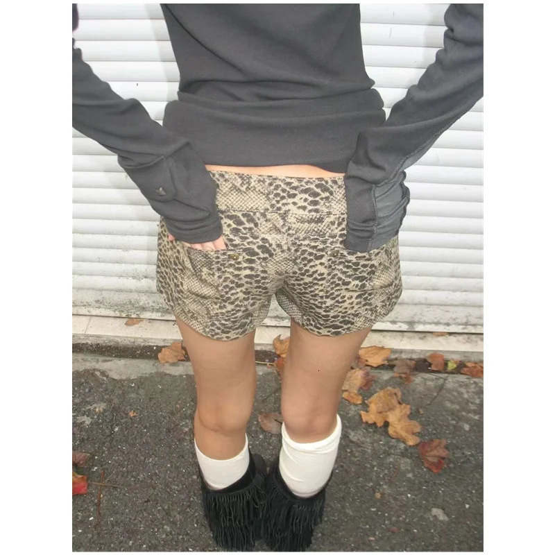 Womens Short LEOPARD Summer High Waist Jeans Y2K Straight Worn-Out Trousers Streetwear Vintage A-line Wide Leg Denim Short 250320