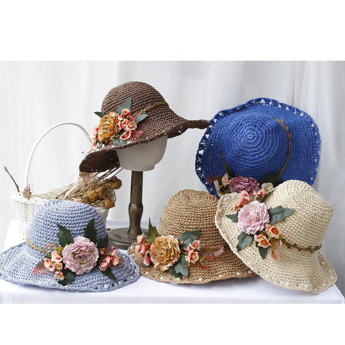 Sun hat floral fashion style bucket hat multi-color folding Sun Crochet hat suitable for beach tourism and vacation handmade straw hats 250320