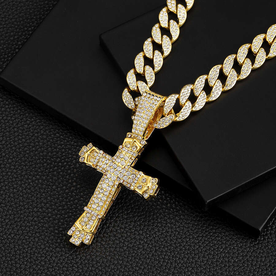 New Hip Hop Pendant with Personalized Creativity and Versatile Full Dia Zinc Alloy Cross Necklace for Men