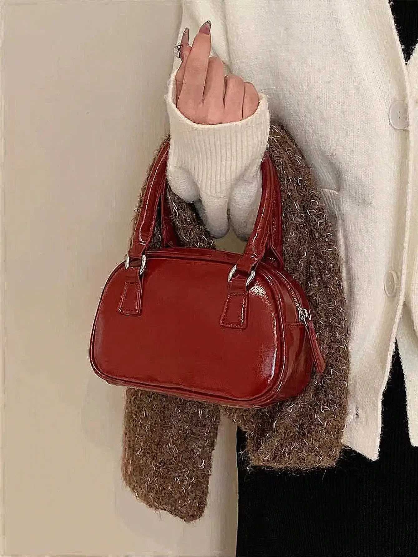 2024 New Korean Handheld Bowling Bag Retro Cross Body Bag Casual Small Square Bag Y250320