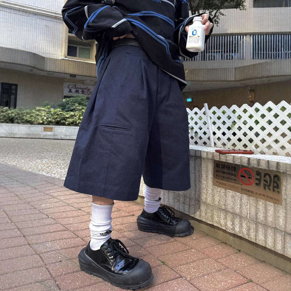 American street Harajuku loose wide leg sports casual shorts men and women, cropped pants for summer