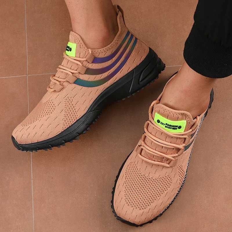 Mens Summer Casual Sports Shoes 2025 New Trend Flat Shoes Anti slip Sole Mesh Breathable Removable Track and Field Shoes Y250320