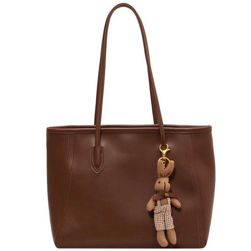 Large capacity womens handbag 2023 winter PU leather fashionable shoulder bag retro shopping office handbag Y250320