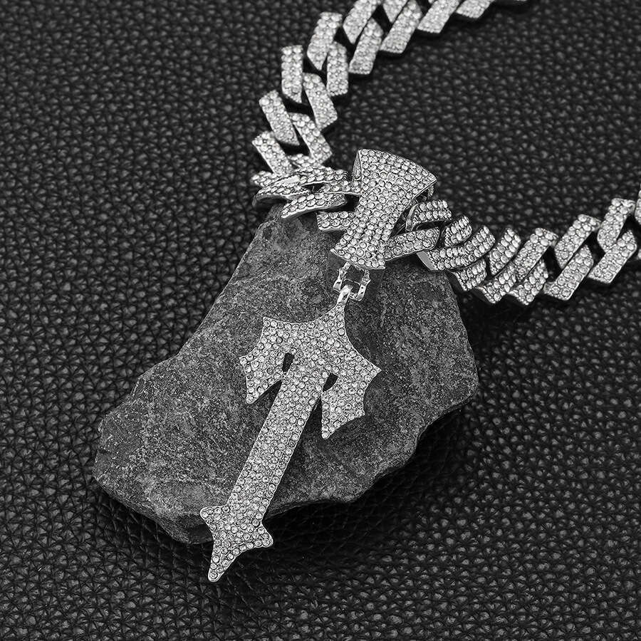 New alloy cross pendant with full dia Cuban chain hip-hop niche legendary big sword accessory