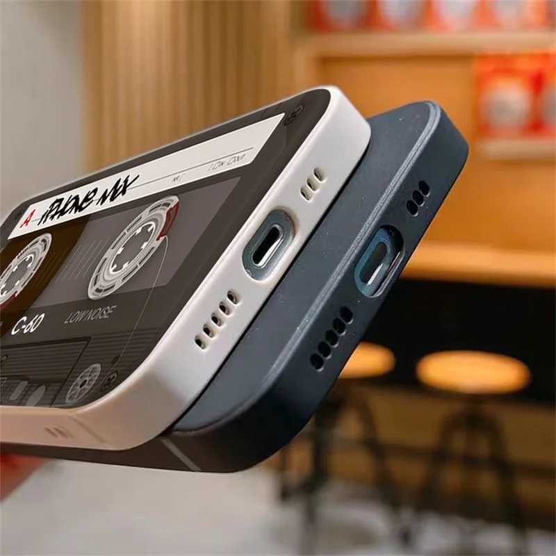 Retro Radio Graphic Phone Case for iPhone 11 12 13 14 16 Pro Max Plus Mini XR X XS Max 8 7 Plus SE 2022 Shock resistant Soft Cover Z250321