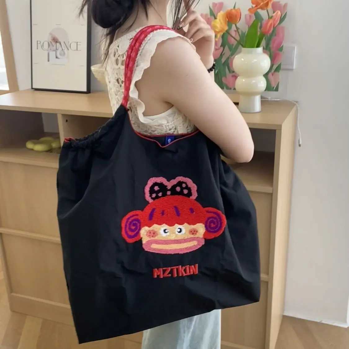 Cartoon Embroidery Ecological Large Bag Designer Womens Handbag Nylon Drstring Shoulder Bag Cute Large Shopping Bag New Y250320