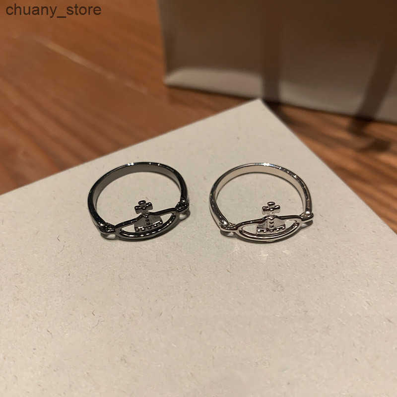 Solitaire Ring High version Empress Dowager can shake Saturn ring simple smooth surface hollowed out planet stacked index finger ring and bracelet z25