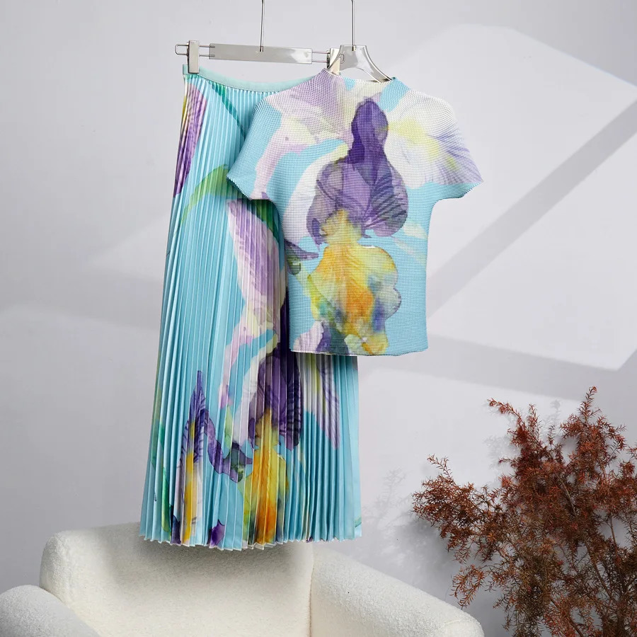 Miyake Holiday Flower Pleated 2 Pieces Skirt Set Womens Short Sleeve Stretch T-Shirt Tops Elastic Waist Miyake Skirt Suit 250320