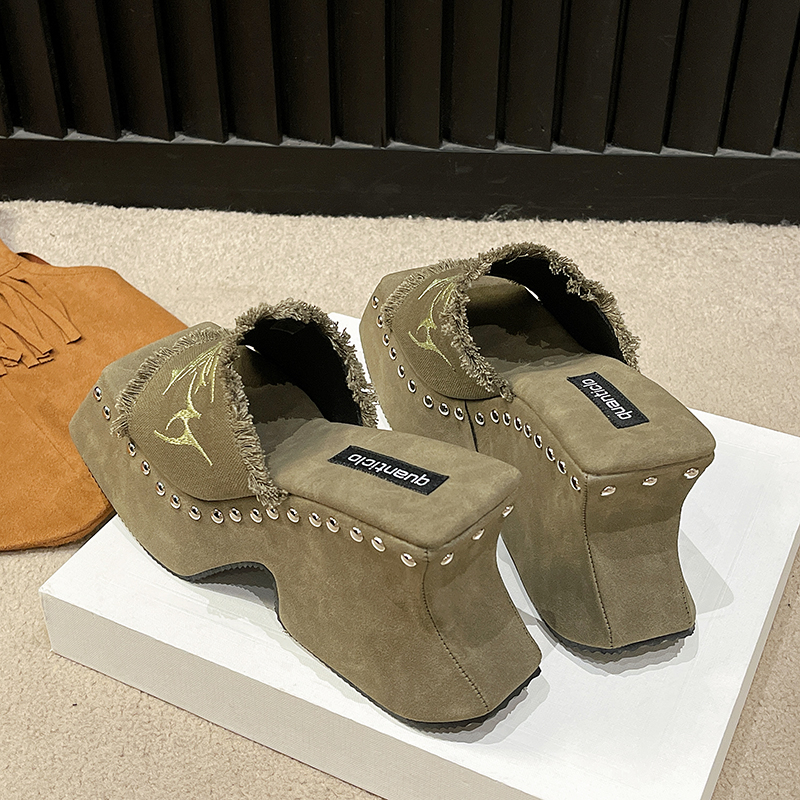 Punk Chunky Heels Slippers Sandals For Women Rivet Platform Slide Sandals Open Toe 2025 Summer Trendy Shoes Designer Women Shoes Square Toe Outdoor Be