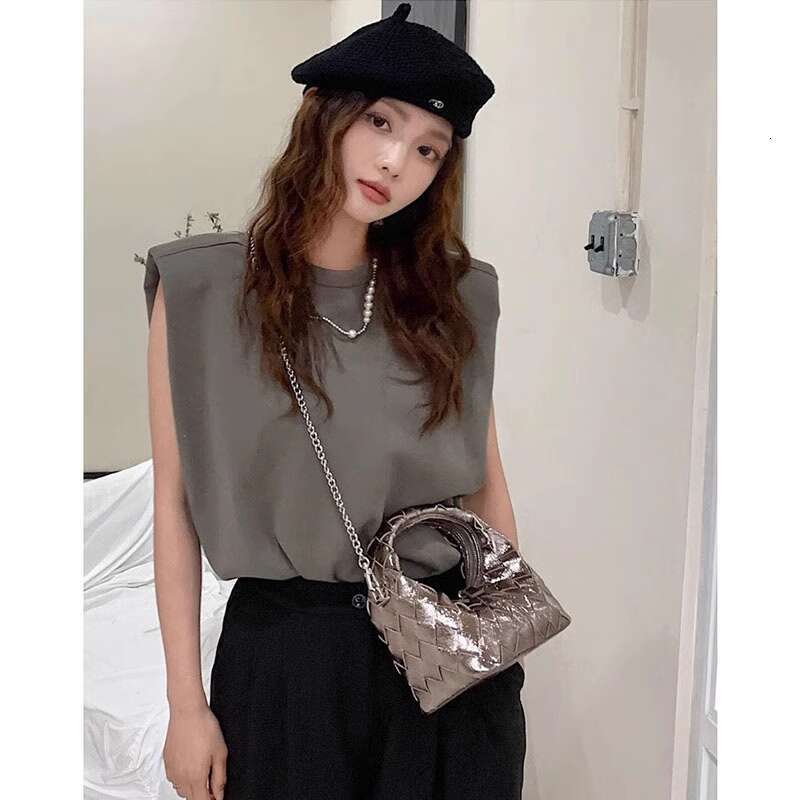 Women's Bags Women's handbag new Chinese style handmade woven bag, high-end sense, niche fashion, silver handheld crossbody dumpling bag