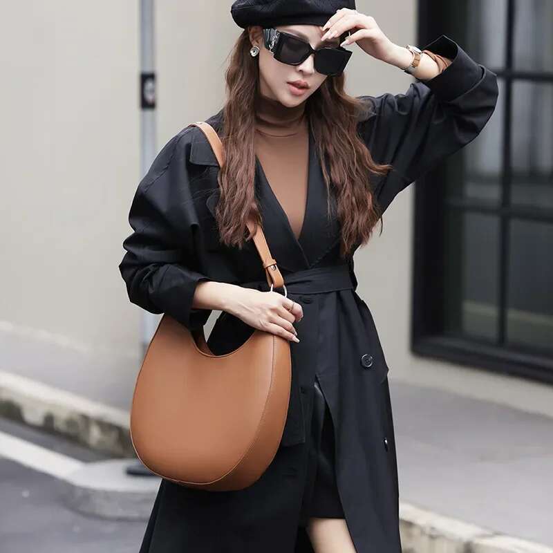 New Classic Moon Special-Shaped Design Armpit Shoulder Bag Smooth Split Cow Leather Women Handbag Large Adjustable Handle Tote