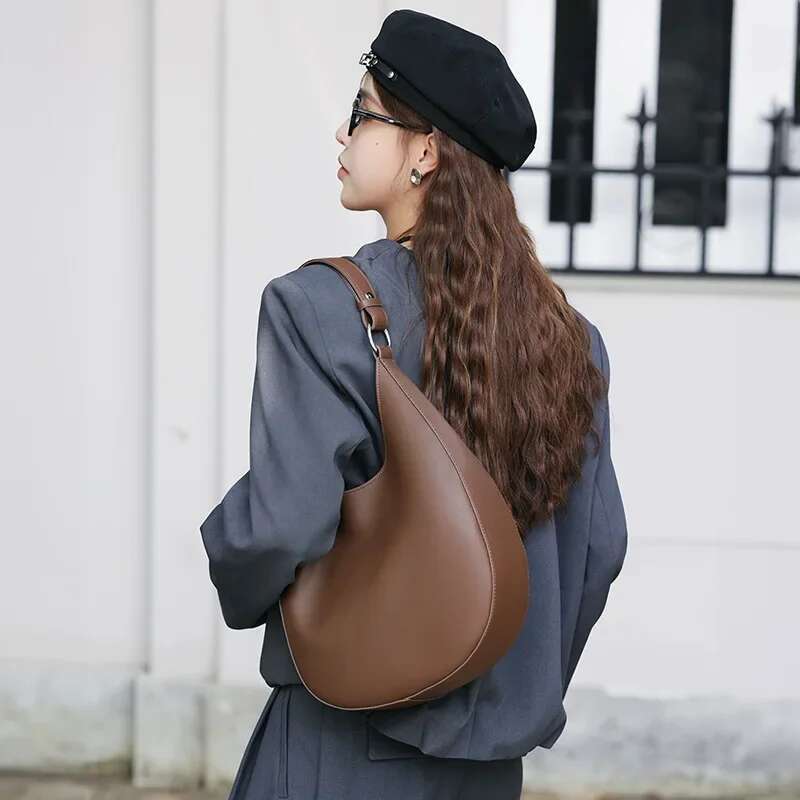 New Classic Moon Special-Shaped Design Armpit Shoulder Bag Smooth Split Cow Leather Women Handbag Large Adjustable Handle Tote