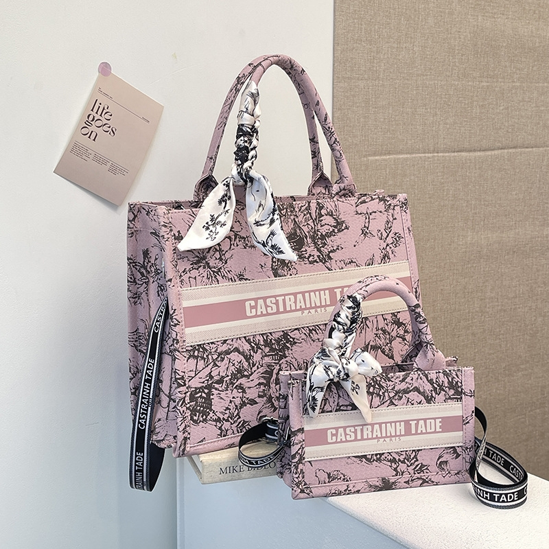 Free shipping 2025 new designer Shoulder Bags embroidery Fashionable commuting large capacity underarm bag handbag free shipping