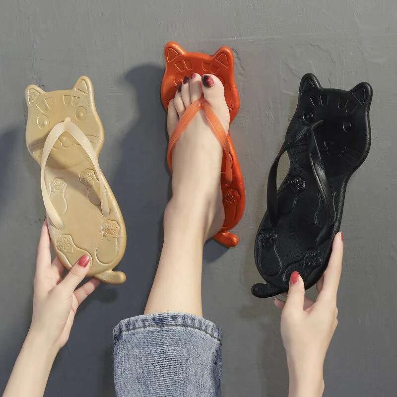 2025 New Summer Beach Ladies Cat shaped Designer Girls Cute Anti slip Thick heeled Sandals Cute Outdoor Slippers Bathroom1
