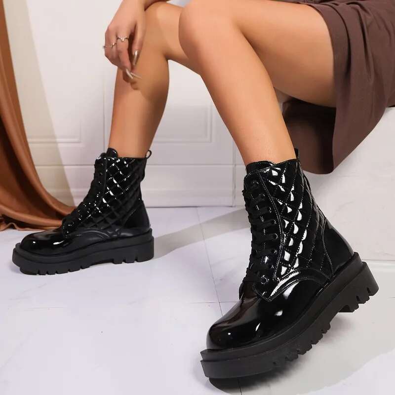 205 New Winter Fashion Casual Shallow Low Heel Short Tube Comfortable Shoes Designer Women's Boots Trendy Casual Shoes1