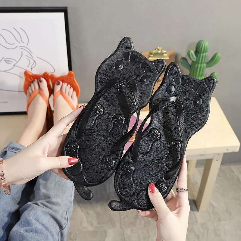 2025 New Summer Beach Ladies Cat shaped Designer Girls Cute Anti slip Thick heeled Sandals Cute Outdoor Slippers Bathroom1